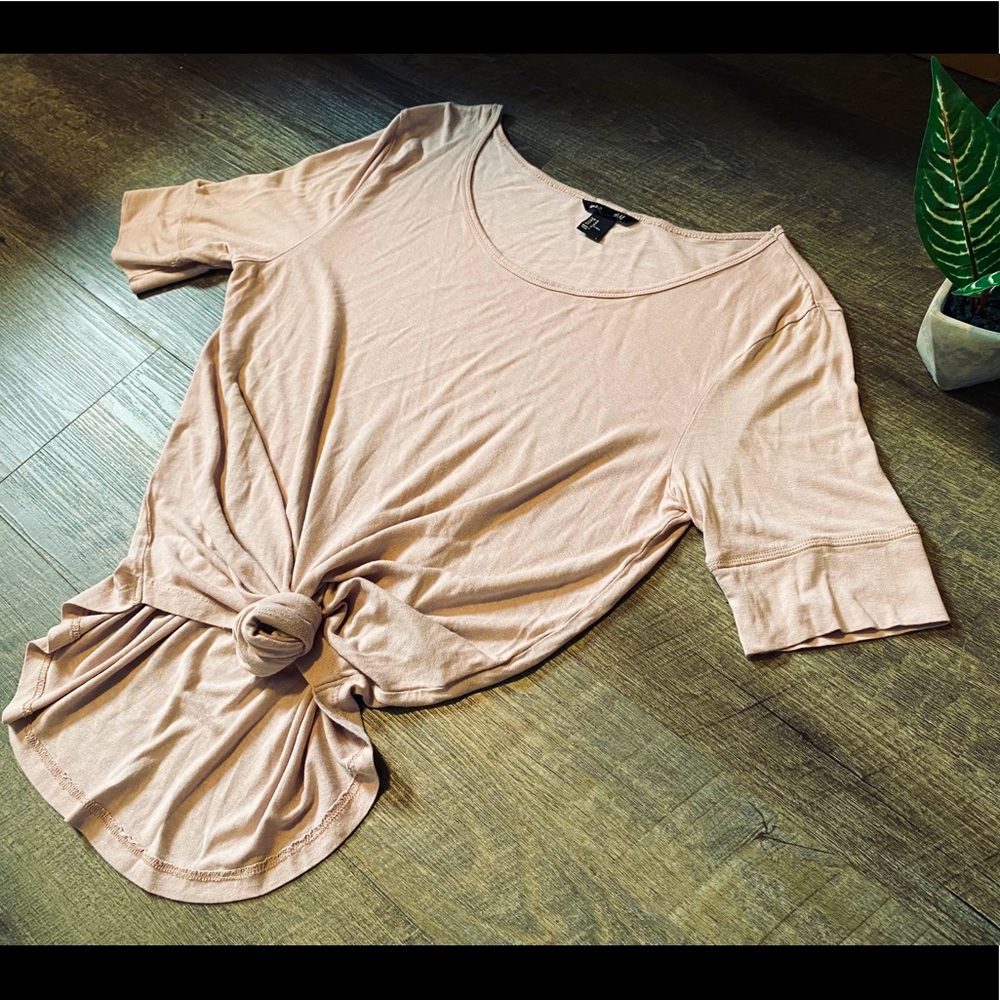 H&M Basic Tee 💛 FREE WITH BUNDLE